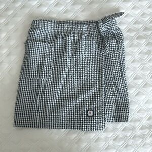Cute wrap up skirt with checkered print